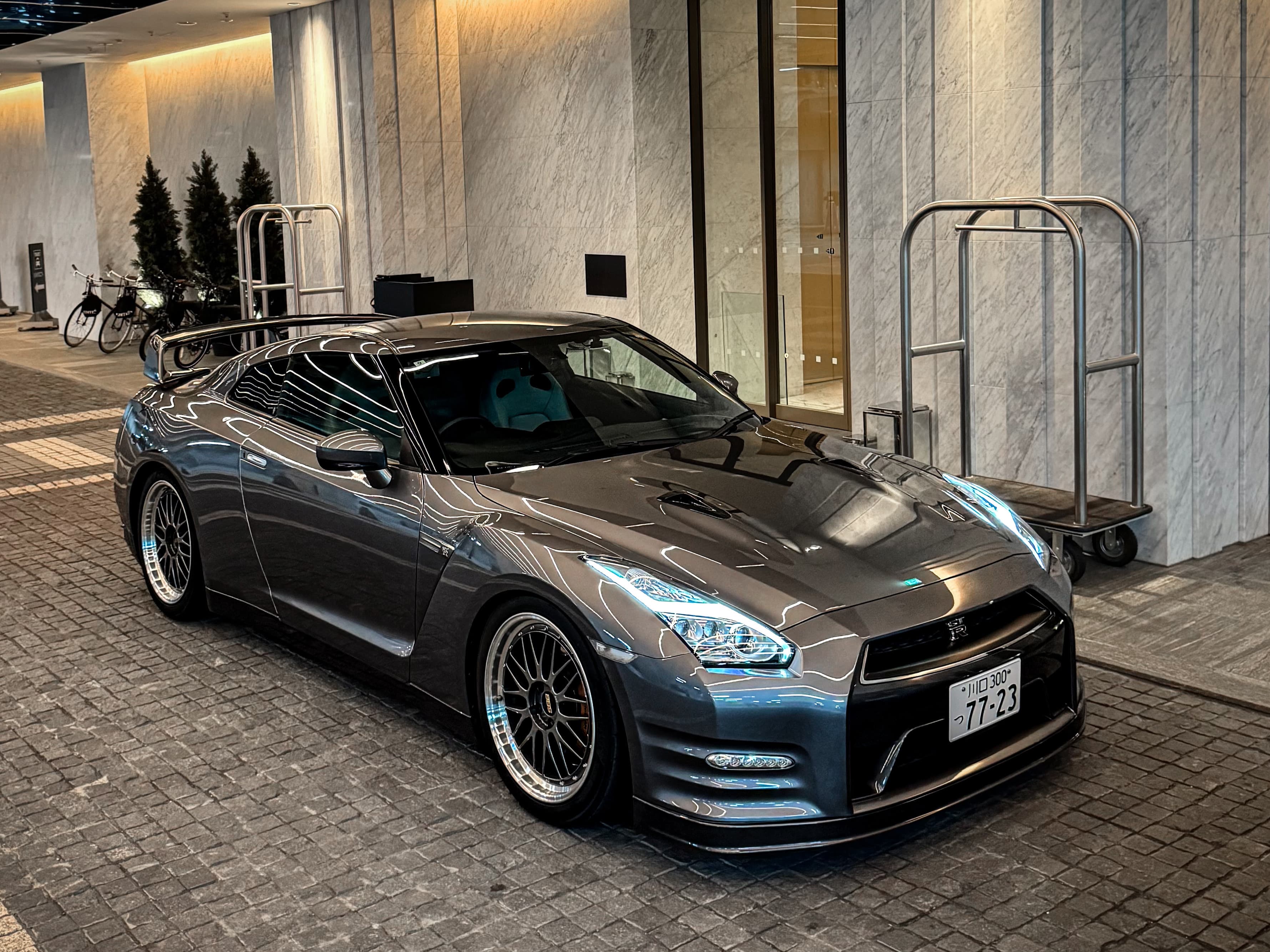 Nissan R35 GT-R tour vehicle